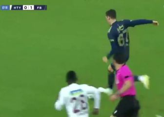 La primer intervención de Özil en un gol del Fenerbahçe