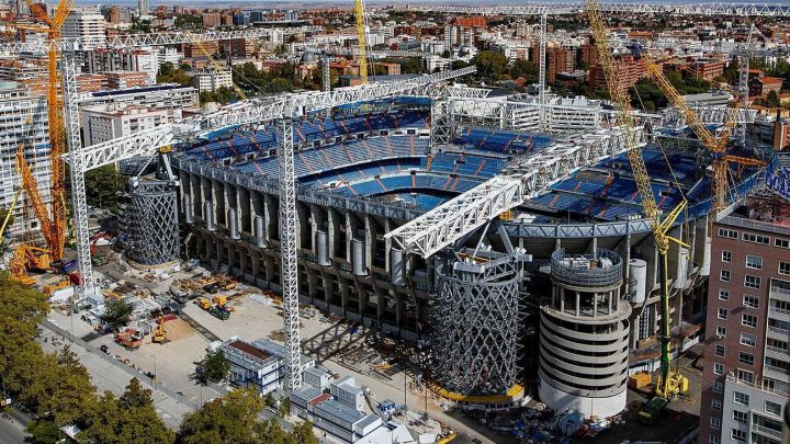 El estadio Santiago Bernabéu, en obras. 