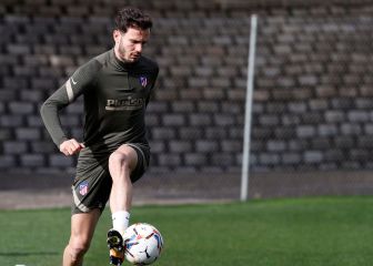 Simeone seguirá con Llorente y Saúl ejerciendo de carrileros