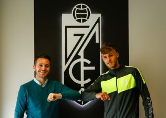 El Granada renueva a Ángel, el portero del futuro, hasta 2024