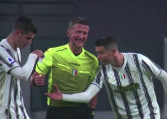 Solo él es capaz de esto: Cristiano haciendo que el árbitro se ría a carcajadas y eso que le intentó agarrar