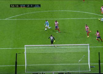 El 'fichaje' del partido: la superacción de Kondogbia con Iago Aspas casi celebrando el gol