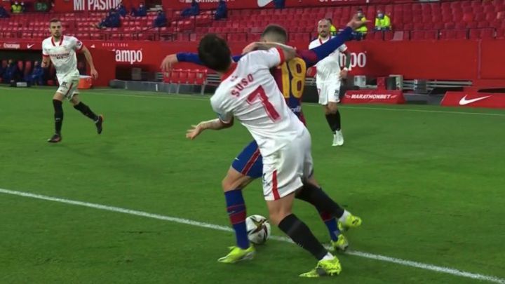 No hubo penalti sobre Jordi Alba para Iturralde