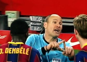 Koeman y el Barça, irritados: el audio en el que Mateu dice por qué no fue penalti lo de Alba