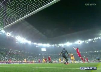 ¿Fue ilegal? El detalle del gol del Bayern que el VAR no vio