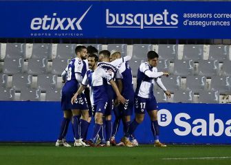 Stoichkov y Mackay sostienen al Sabadell