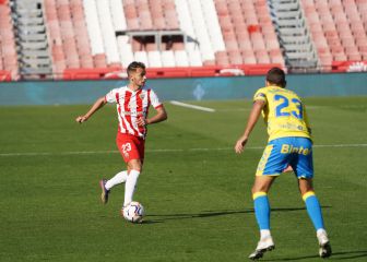 Villar emula a Sadiq y el Almería sigue volando