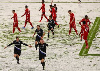 El Bayern patina en la nieve