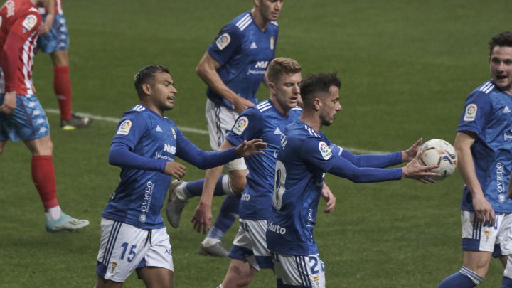 El Oviedo respira tras una remontada