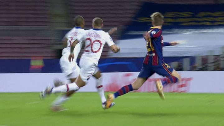 Las polémicas en el Camp Nou: un penalti pitado, otro posible no señalado, dos reclamados...