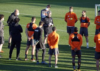 Escribá dirige sus primeras sesiones a los mandos del Elche