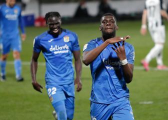 Nteka, con 'la flecha para arriba'