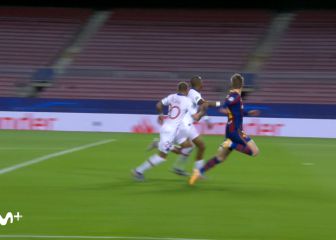 El penalti sobre De Jong que levantó la polémica en el Barça-PSG