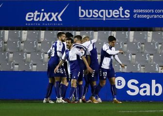 Los goles del Sabadell llegan desde las bandas
