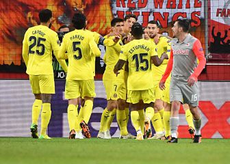 El submarino sale a flote