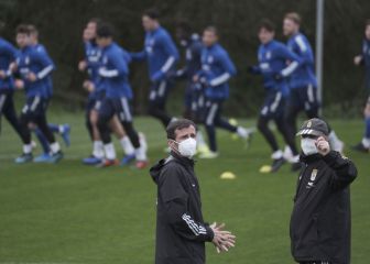 Los delanteros del Oviedo siguen a la búsqueda del gol