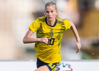 Jakobsson se luce con Suecia mientras Asllani espera