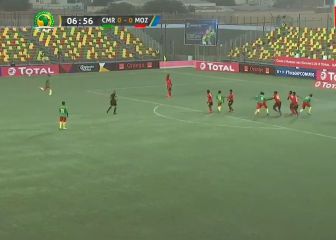 El hijo de Eto'o se sale en la Copa África Sub-20: golazo escandaloso de libre directo
