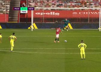 El escorzo incomprensible del portero del Newcastle que nadie entiende