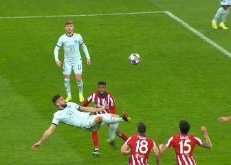 La chilena de Giroud a 1,97 metros de altura que va directa al olimpo de la Champions