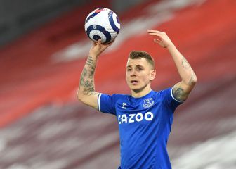 Lucas Digne renueva con el Everton hasta 2025