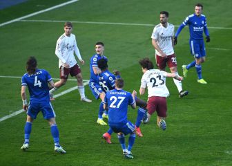 Arteta rasca la espalda de Guardiola