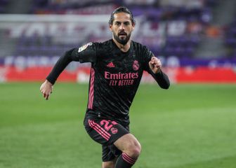 Isco se lo piensa
