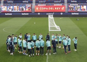 Los 20 hombres de Paco para una noche histórica