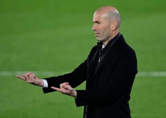 Zidane señala a los de arriba