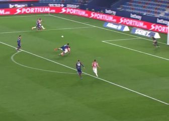 La polémica en el Ciutat: un gol que pasó a ser penalti, una posible expulsión...