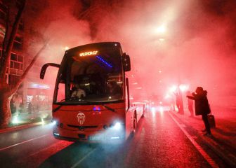 La Curva Nord da calor al Valencia antes del derbi