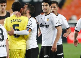 El beso del '10' en Mestalla