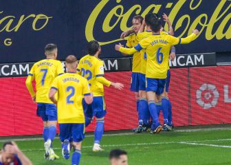 Al Eibar no le sale nada y el Cádiz resucita