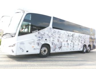 El Real Madrid es recibido en el Wanda con una ofensiva pancarta de 10 metros