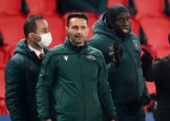 La UEFA suspende hasta final de temporada al cuarto árbitro del
PSG-Basaksehir