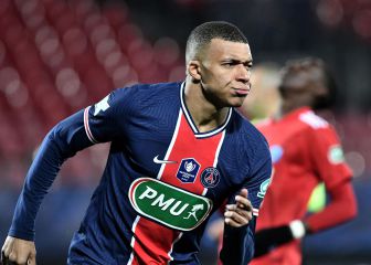 Mbappé keeps PSG waiting