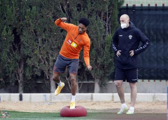 Mojica se suma al grupo y Piatti se queda en el gimnasio