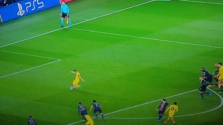 "Uno de los mayores fallos del VAR, el penalti de Messi se tenía que haber repetido"