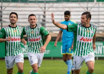 ‘The Doctor’, el sanitario que lucha por ser máximo goleador histórico de Segunda B