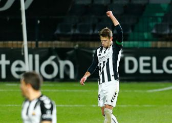 Señé y Soriano hacen soñar al Castellón a costa del Sabadell