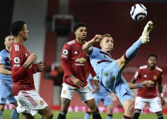 El United recupera la segunda plaza pidiendo la hora