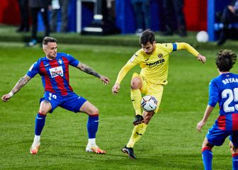 Trigueros se partió tres dientes y jugó un rato con uno en la mano