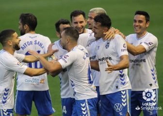 Álex Muñoz rescata al Tenerife