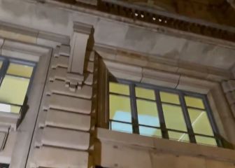 Todo con Laporta es estrafalario: su directiva y él a las 2:30 en la notaría de esta guisa...