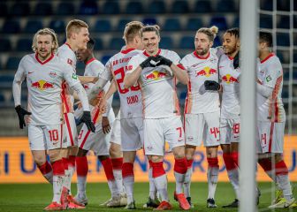 Dani Olmo y Sabitzer mantienen al Leipzig a la estela del Bayern