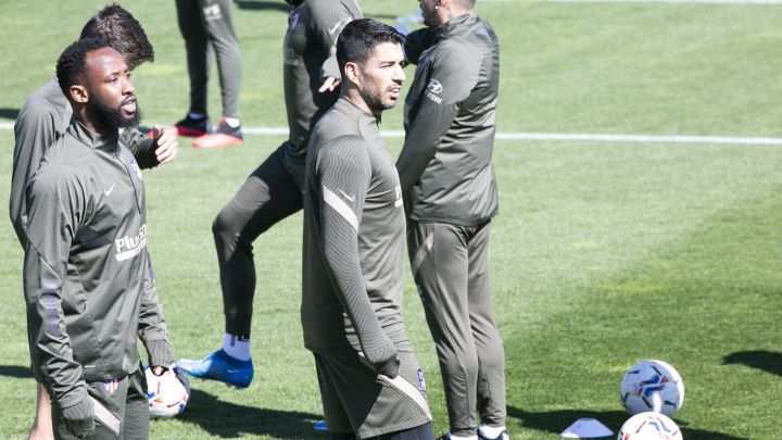 El Atlético se aferra al Luis Suárez que en la Liga sí es determinante