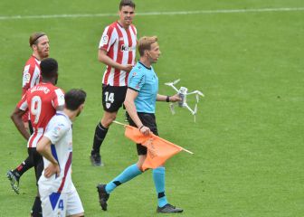 Un dron cae sobre San Mamés en pleno Athletic-Eibar