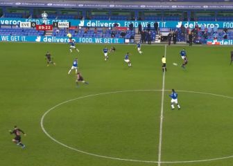 Minuto 90, Rodri sale al campo y hace esto en su primer balón para deleite de Guardiola