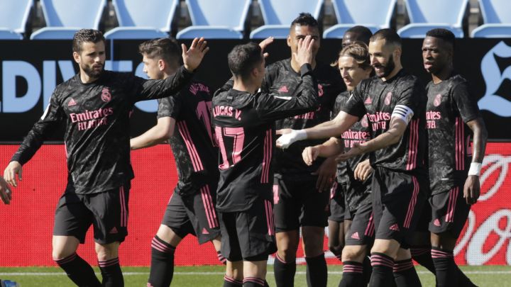 Los jugadores del Real Madrid, en Balaídos.