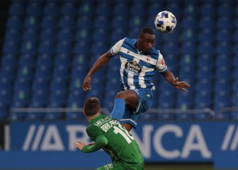 La defensa del Deportivo ante el Zamora, pendiente de Mujaid